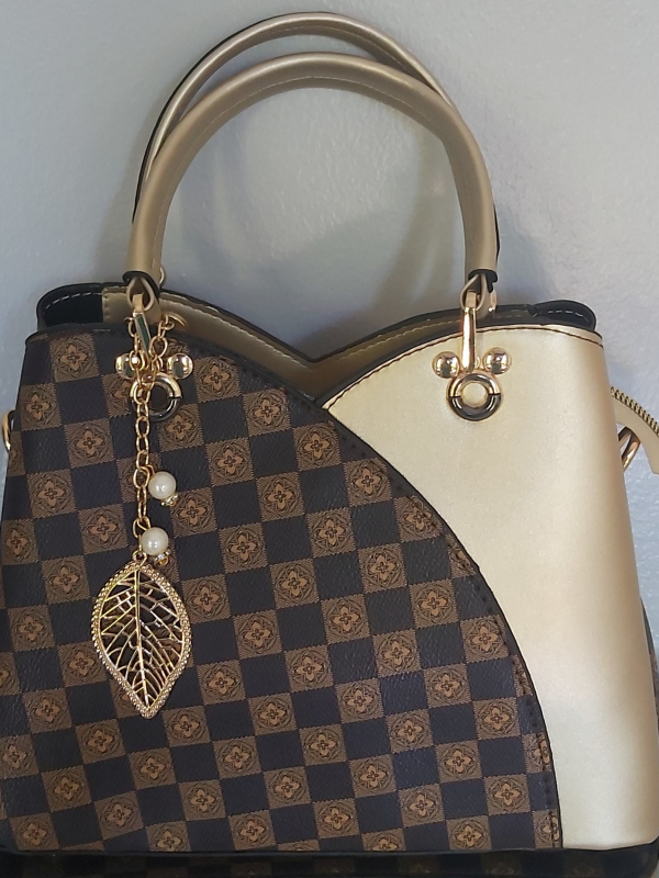 Two-tone Fashionable Handbag